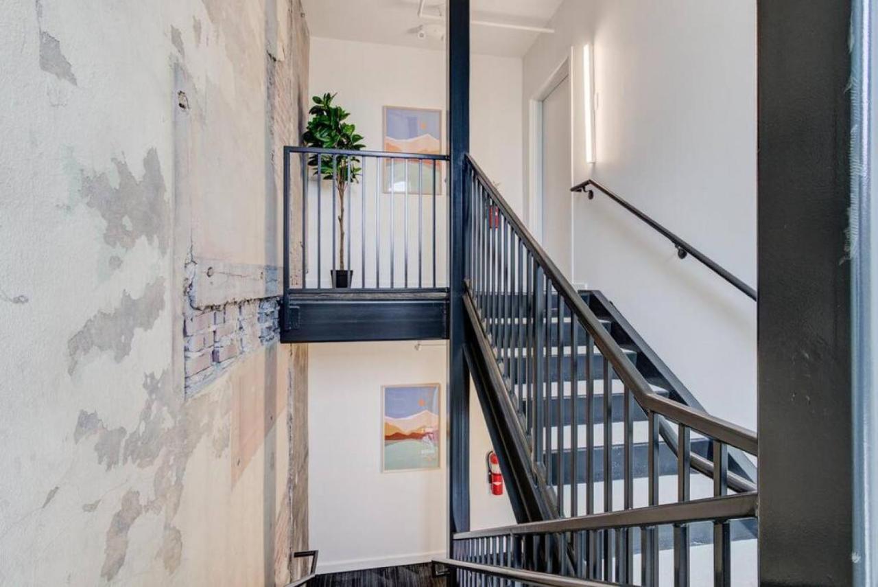 Sophisticated Apartment Downtown Мемфис Экстерьер фото